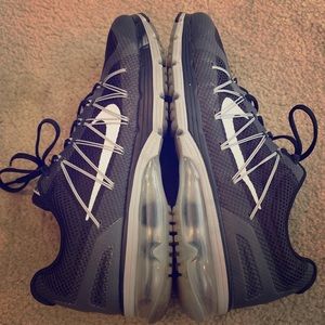 Nike AirMax Sneakers